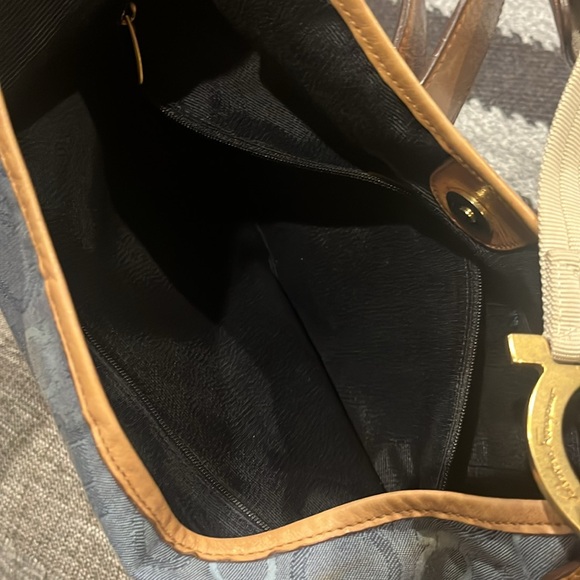 Salvatore Ferragamo denim leather shoulder bag - Picture 10 of 11